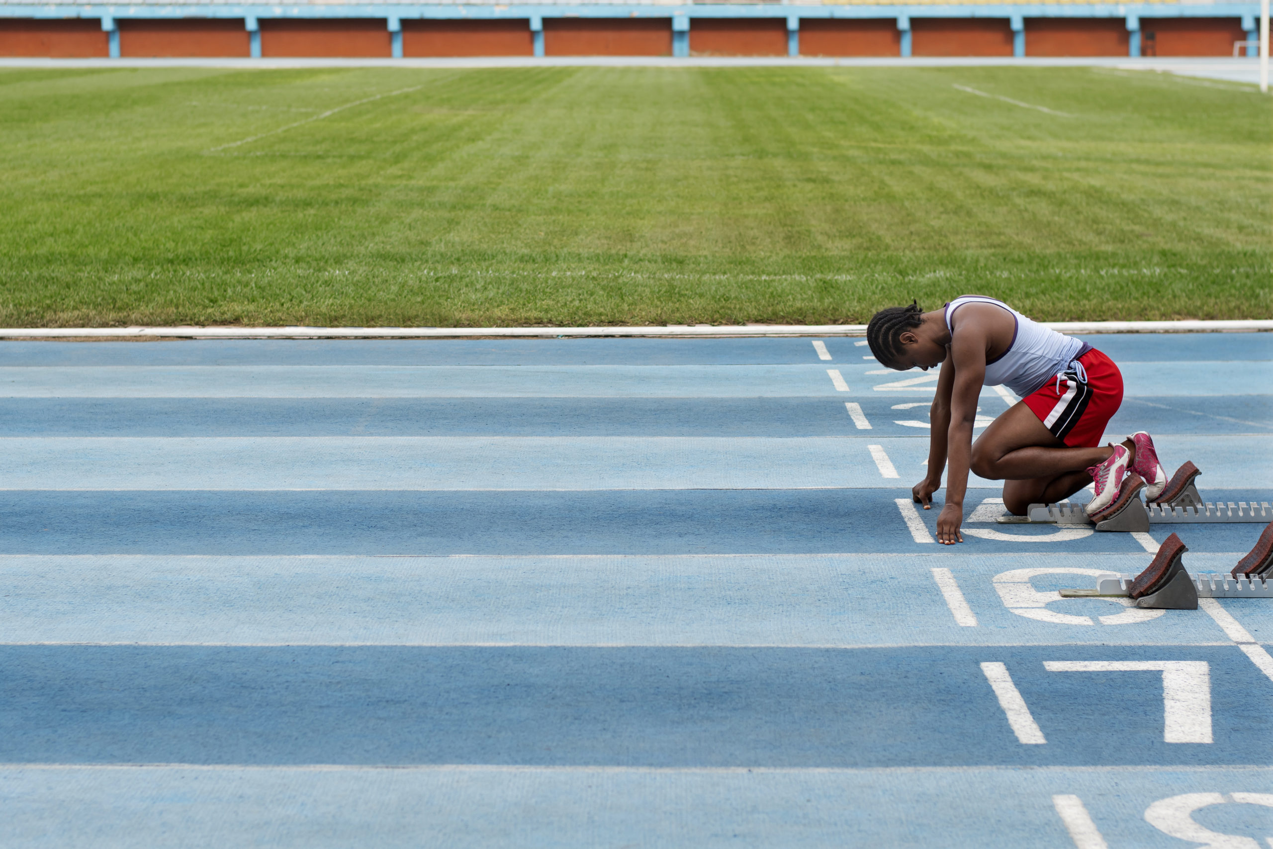 Mantenimiento del suelo deportivo para un rendimiento óptimo